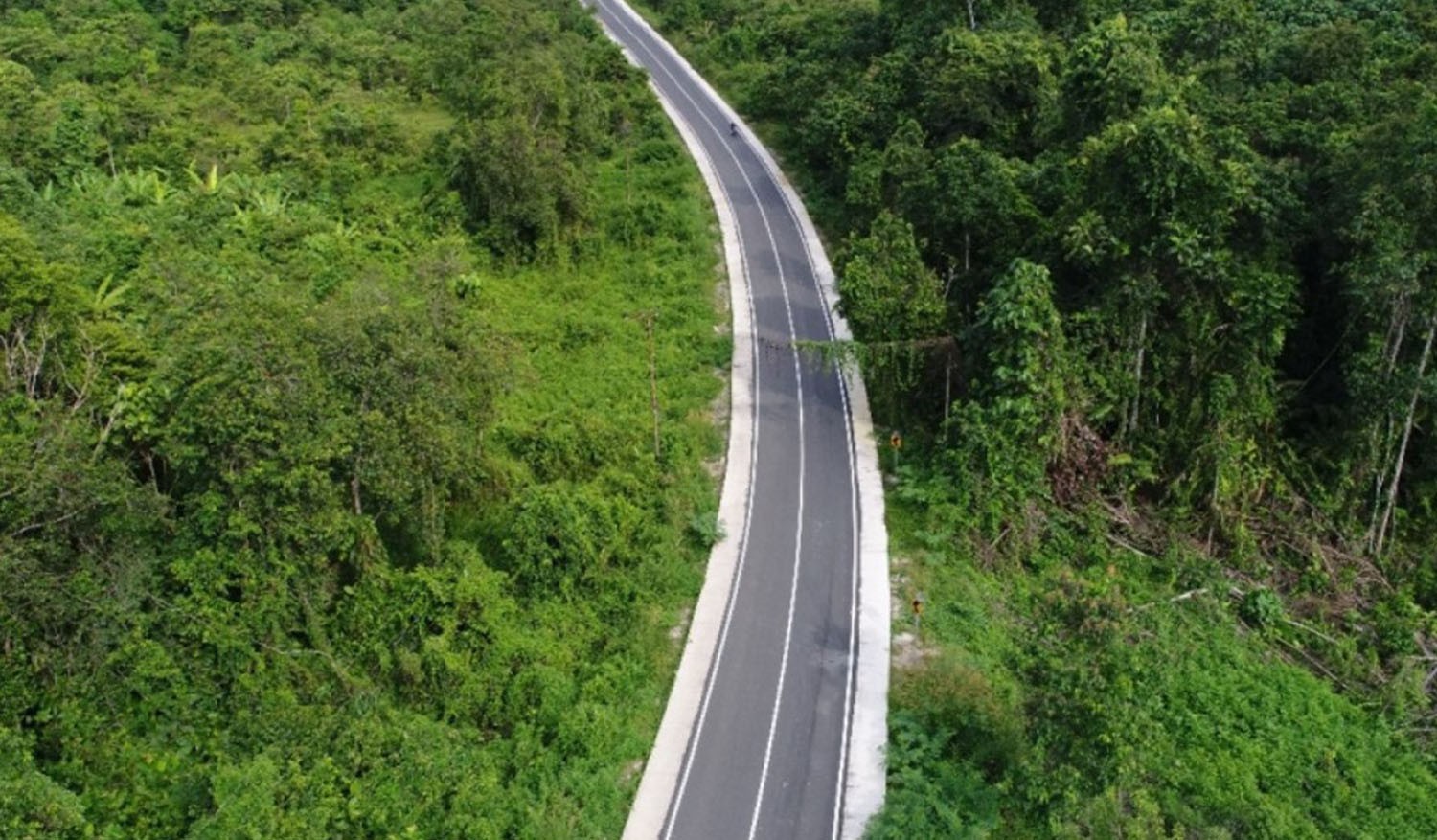 Jalan Nasional di Kaltim menggunakan Asbuton Pracampur
